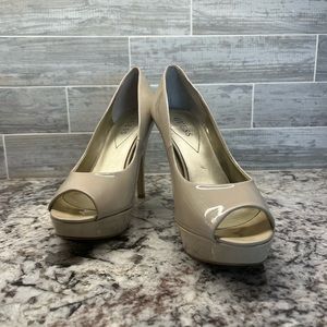 Guess Beige Peep Toe Heel Women’s Size 8.5 Good Condition
